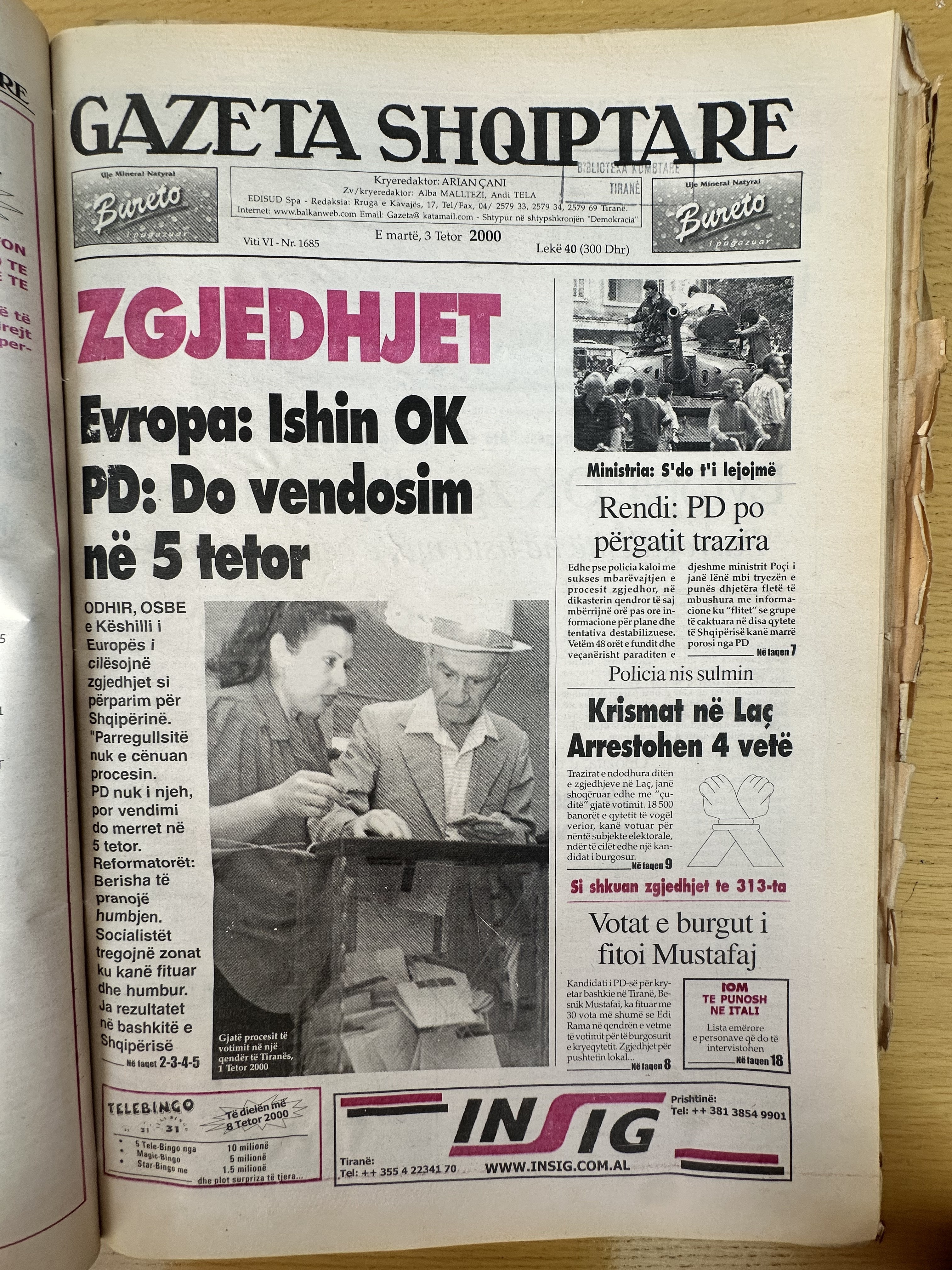 Gazeta Shqiptare 2000-10-03